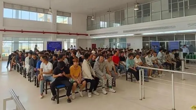 စစ်ကောင်စီက တရုတ်အာဏာပိုင်တွေဆီ ပြန်လွှဲပြောင်းပေးခဲ့တဲ့ တရုတ်နိုင်ငံသားတွေ (ပုံဟောင်း)