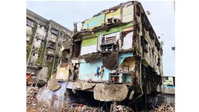 जिलानी मंजिल भिवंडी दुर्घटना