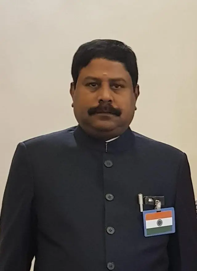 டி.என்.ஹரிஹரன், ஐஏஎஸ்