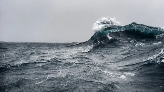 সমুদ্রের ঢেউ