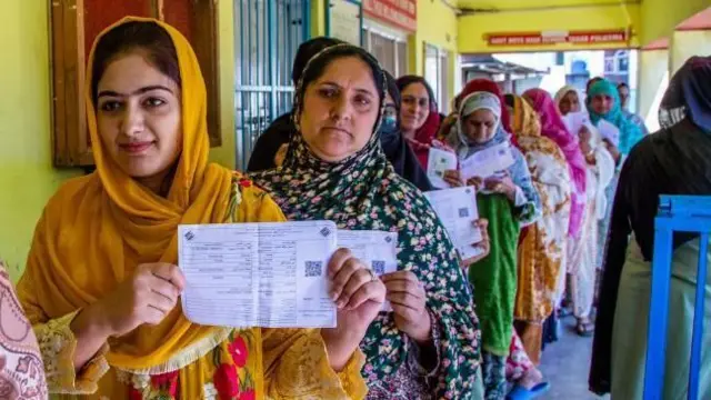 ஒரே நாடு ஒரே தேர்தல் காரணமாக மத்திய, மாநில அரசுகளுக்கு இடையே இழுபறி ஏற்படும் அபாயம் உள்ளதாக கூறப்படுகிறது.