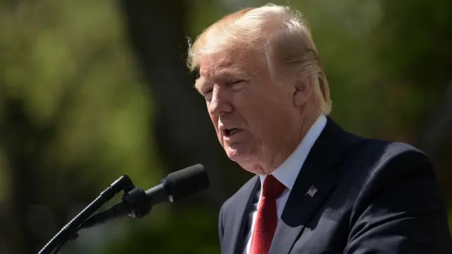 El presidente Donald Trump durante el acto de juramento de Gorsuch.