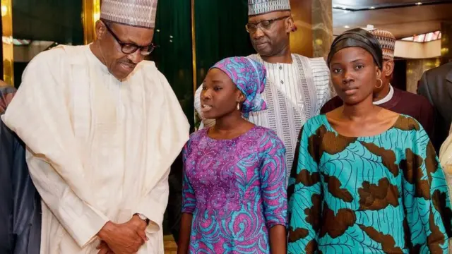 Aarẹ Buhari njiroro pẹlu awon obinrin to jajabọ naa