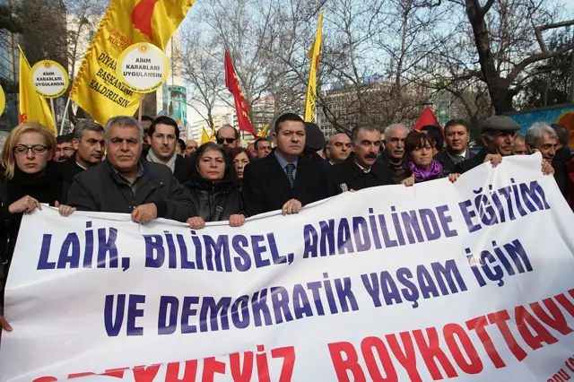 Öğretmenler ve öğrenciler AKP'nin eğitim politikalarını protesto ediyor (13 Şubat 2015)