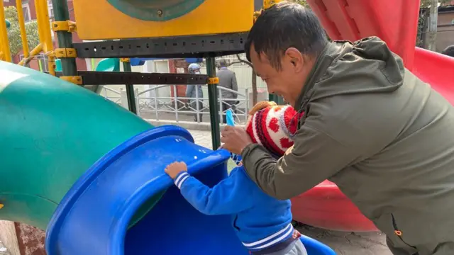 चन्द्र लामा महँगीकै कारण विदेशिन लागेको बताउँछन्