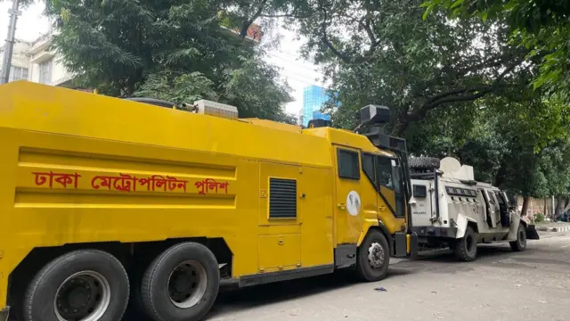 ধানমন্ডি ৩২-এ দুই প্লাটুন পুলিশ মোতায়েন