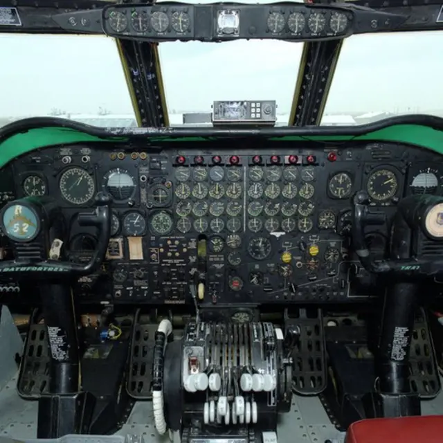 Buồng lái B-52