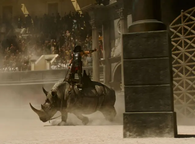 Айрым сынчылар тасма жаңы-жылга жетпей көрүүчүлөрдүн эсинен чыгарын айтууда