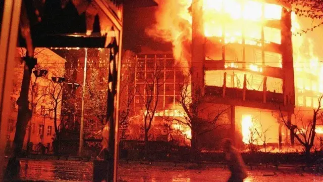 Bombardeo en Serbia.