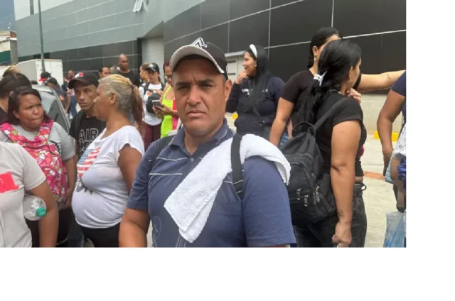 Carlos Eduardo ne comprend pas comment des détenus peuvent être accusés d'être des terroristes sans preuve.