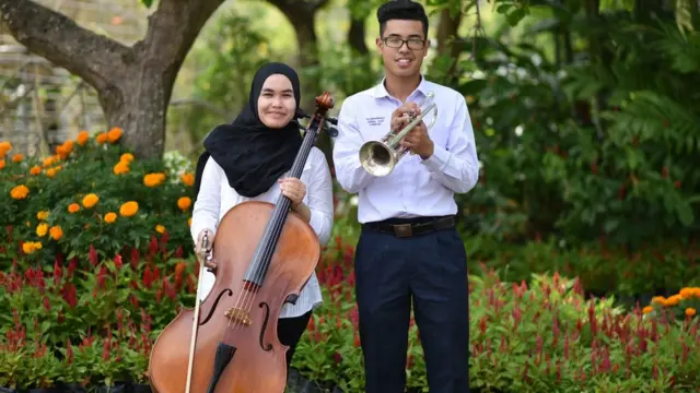 อาวาตีฟ และ กษิดิ์เดช