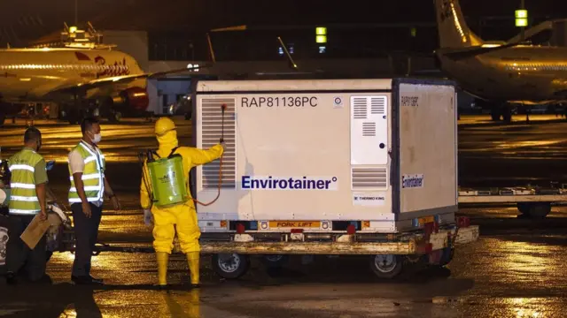 Vaksin dari China datang