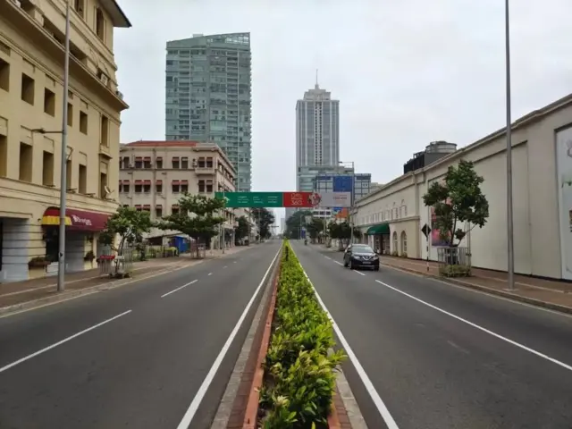 இலங்கை நெருக்கடி