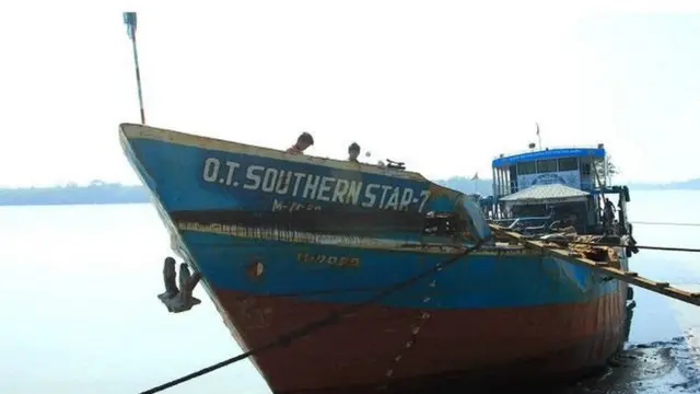 সুন্দরবনে আগে ট্রলারগুলো দস্যুদের হামলার মুখে পড়তো ঘন ঘন। ( ফাইল ফটো)