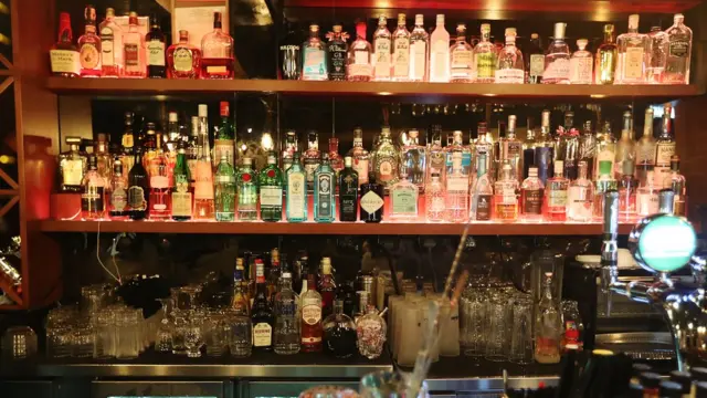 一家中环鸡尾酒吧内有各种鸡尾酒。