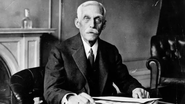 မစ္စတာမယ်လန်ရဲ့ အဘိုး အမေရိကန်ဘဏ္ဍာရေးဝန်ကြီးဟောင်း အန်ဒရူး