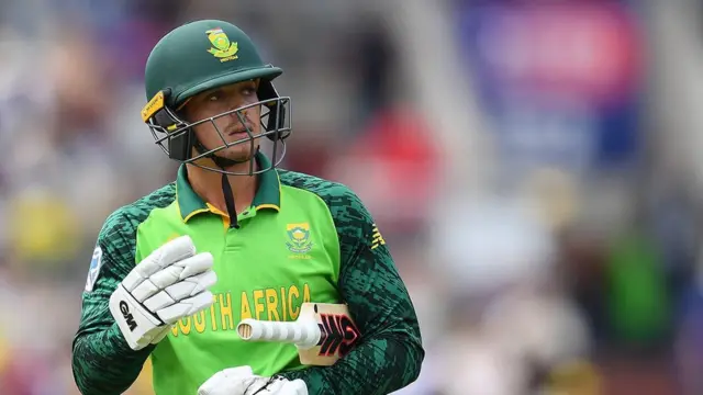 தென் ஆப்ரிக்கா அணியின் கேப்டன் டீகாக் அதிகபட்சமாக 52 ரன்களும், அடுத்ததாக பௌமா 49 ரன்களும் எடுத்தனர்.