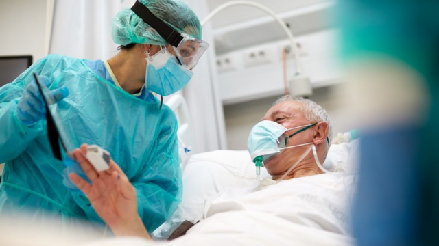 Profissional188bet bonussaúde interage com paciente