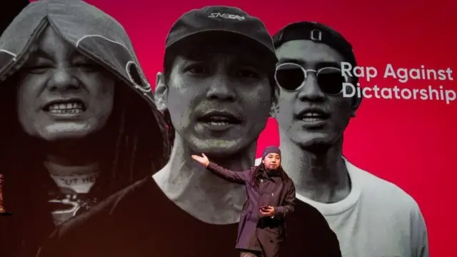 Rap Against Dictatorship ได้รับรางวัล Václav Havel Prize for Creative Dissent ในงาน Oslo Freedom Forum ที่กรุงออสโล ประเทศนอร์เวย์