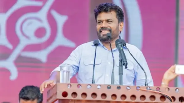 বামপন্থী হিসাবে পরিচিত অনুরা কুমারা দিসানায়েকে।