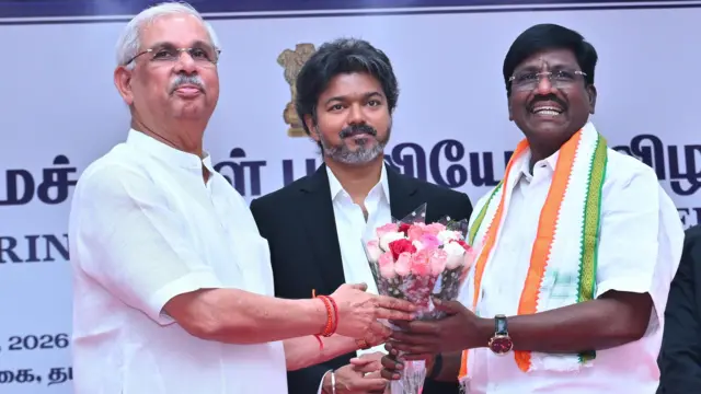 விஜயின் அமைச்சரவை