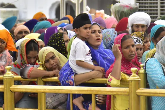 ਦਰਬਾਰ ਸਾਹਿਬ