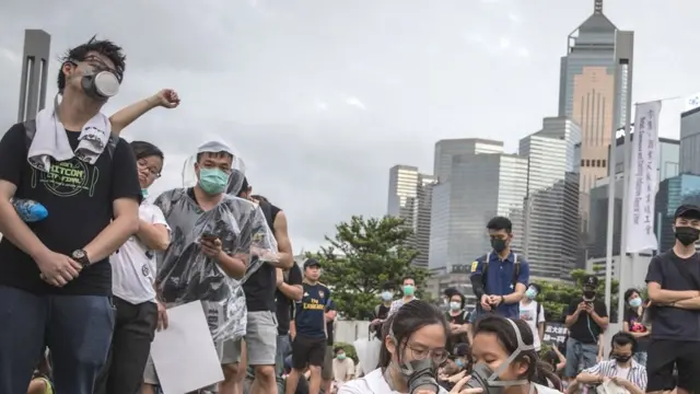 युवाओं में असंतोष