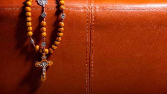 Crucifixocard guard pokercimacard guard pokermala