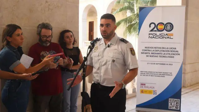 الشرطة الإسبانية فتحت تحقيقا في الصور العارية للفتيات 