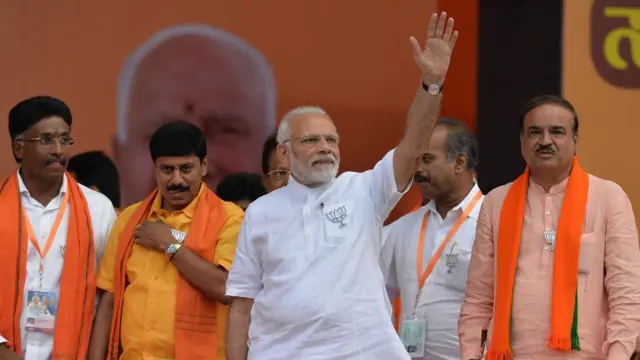 ચૂંટણી પ્રચાર અભિયાન દરમિયાન મોદી