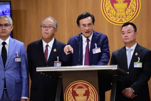 แกนนำพรรค พท. เห็นว่า การจัดทำรัฐธรรมนูญฉบับใหม่ ไม่อาจกระทำโดย สสร. ที่มาจากการเลือกตั้งโดยตรงของประชาชนได้ 