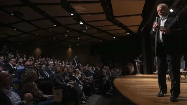 Lula discursa no palco do CCBBinvestloto quina10investloto quinanovembro