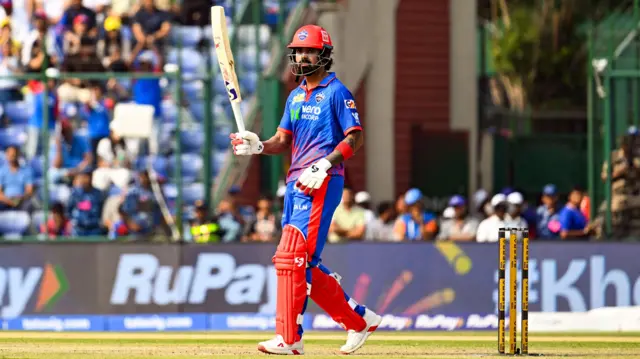 ஆட்டமிழக்காமல் 152 ரன்கள் எடுத்த கே.எல்.ராகுல் ஆட்ட நாயகன் விருது வென்றார்