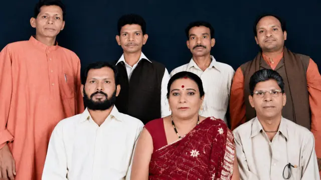तीजन बाई अपनी टीम के साथ