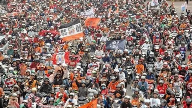 Jakmania, the jak, persija, sepak bola