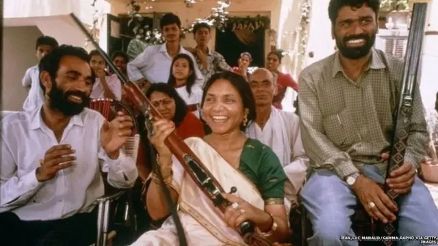 ਵਿਆਹ-ਸ਼ਾਦੀ ਵਿੱਚ, ਤੀਜ-ਤਿਉਹਾਰਾਂ ਵਿੱਚ ਅਤੇ ਦੂਸਰੇ ਸਮਾਗਮਾਂ ਵਿੱਚ ਫ਼ੂਲਨ ਦੀ ਬਹਾਦਰੀ ਦੇ ਗੀਤ ਗਾਏ ਜਾਂਦੇ ਹਨ