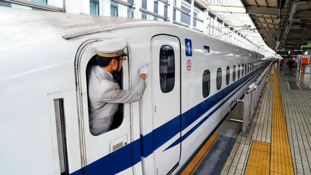 японський потяг