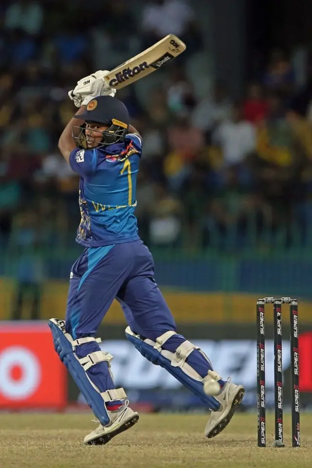 वेल्लालागे