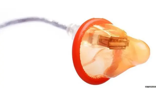 ਯੂਐੱਸਬੀ ਚਾਰਜਰ ‘ਤੇ ਕੰਡੋਮ