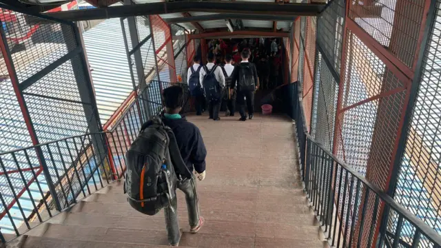 नई दिल्ली रेलवे स्टेशन का एक एफओबी