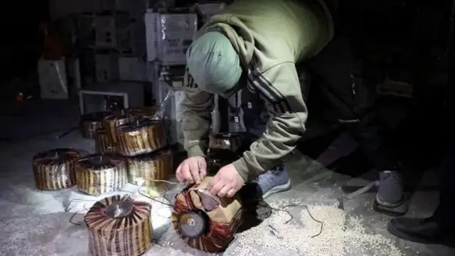 Komponen penyimpanan listrik ini digunakan untuk menyembunyikan pil Captagon.