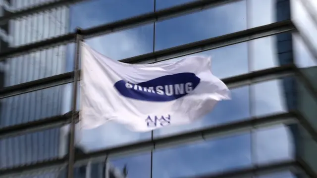 삼성전자를 글로벌 기업으로 성장시켰다는 평가를 받는다