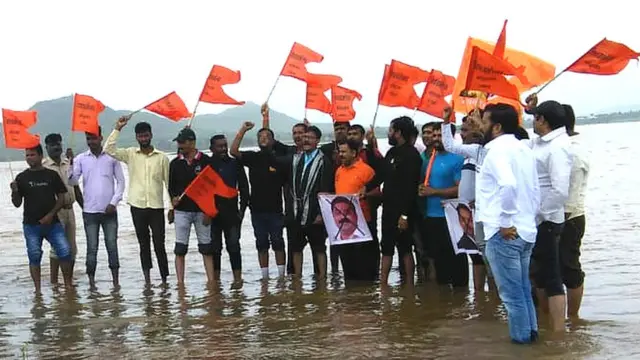 नाशिक - गंगापूर धरण परिसरात आंदोलकांनी जलसमाधी आंदोलन करण्याचा प्रयत्न केला.