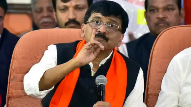 स्वत:ला वाघ मानता ना, मग बकरीसारखं बें बें करू नका- संजय राऊतांचा बंडखोरांना सल्ला