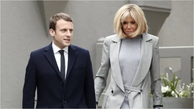 የፈረንሳዩ መሪ ማክሮን 66 ዓመት ከሚሆናቸው ባለቤታቸው ብሪጂት ማክሮን ጋር