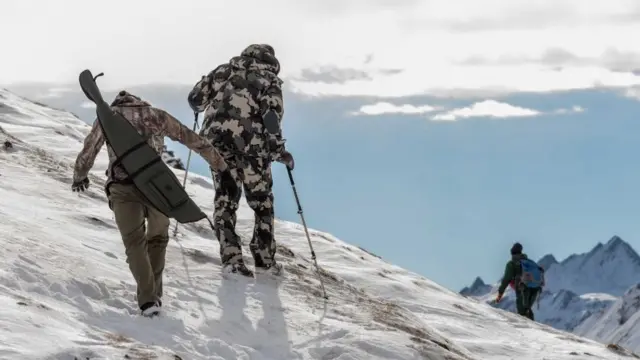 ढोरपाटनमा नाउर शिकारी