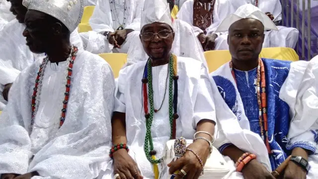 Awọn eeyan to joko nibi ọdun Ọlọjọ