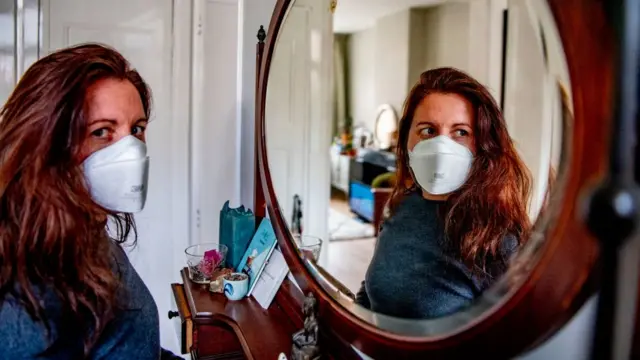 கொரோனா வைரஸ் : 12 வாரங்களுக்கு தனிமைப் படுத்தப்பட வேண்டுமா ?