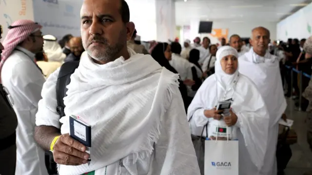 জেদ্দায় বাংলাদেশি হজযাত্রী।