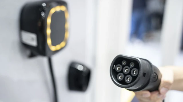 2 тибиндеги штекер